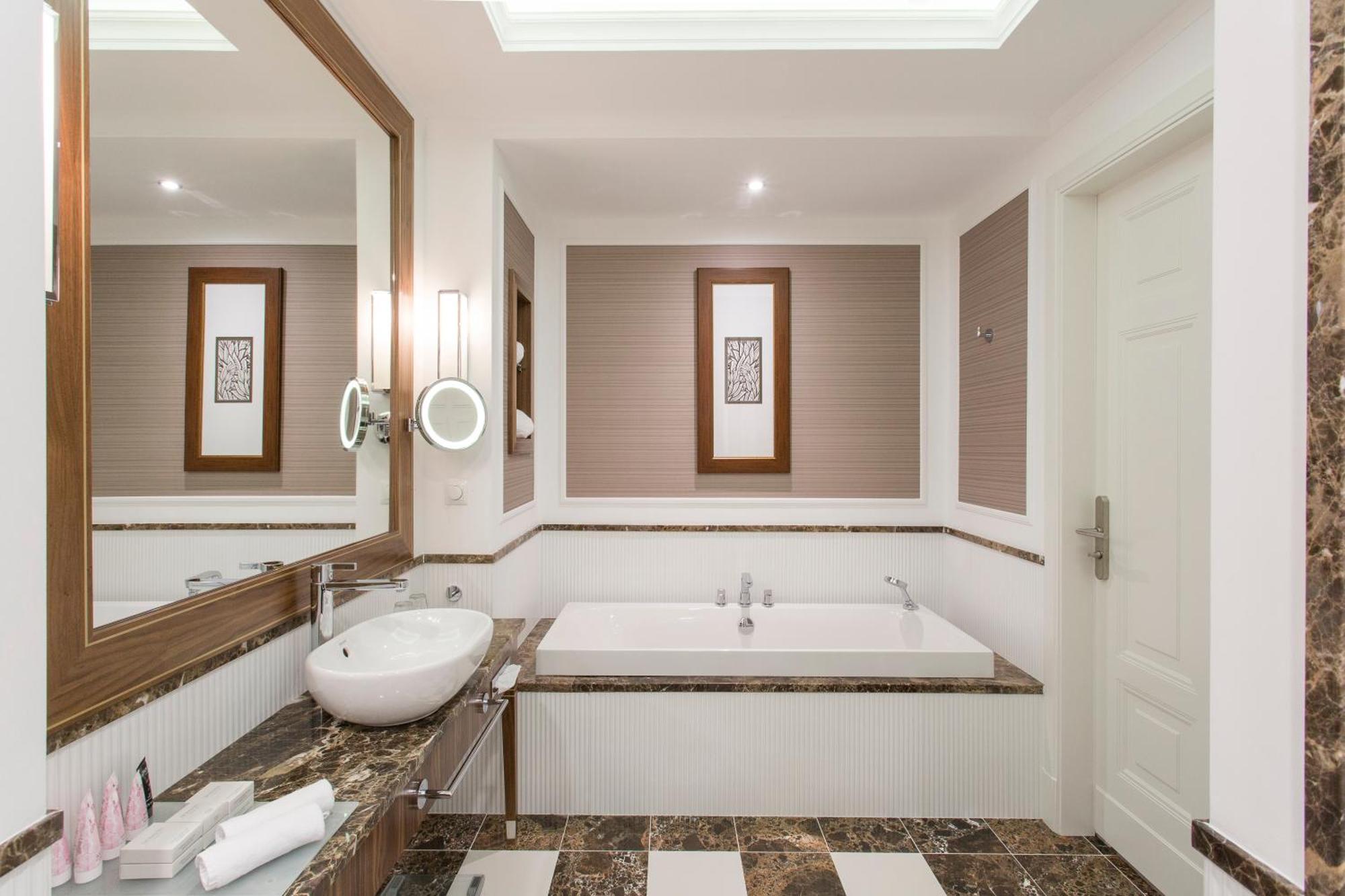 Hotel Spa Dr Irena Eris Polanica Zdroj Buitenkant foto
